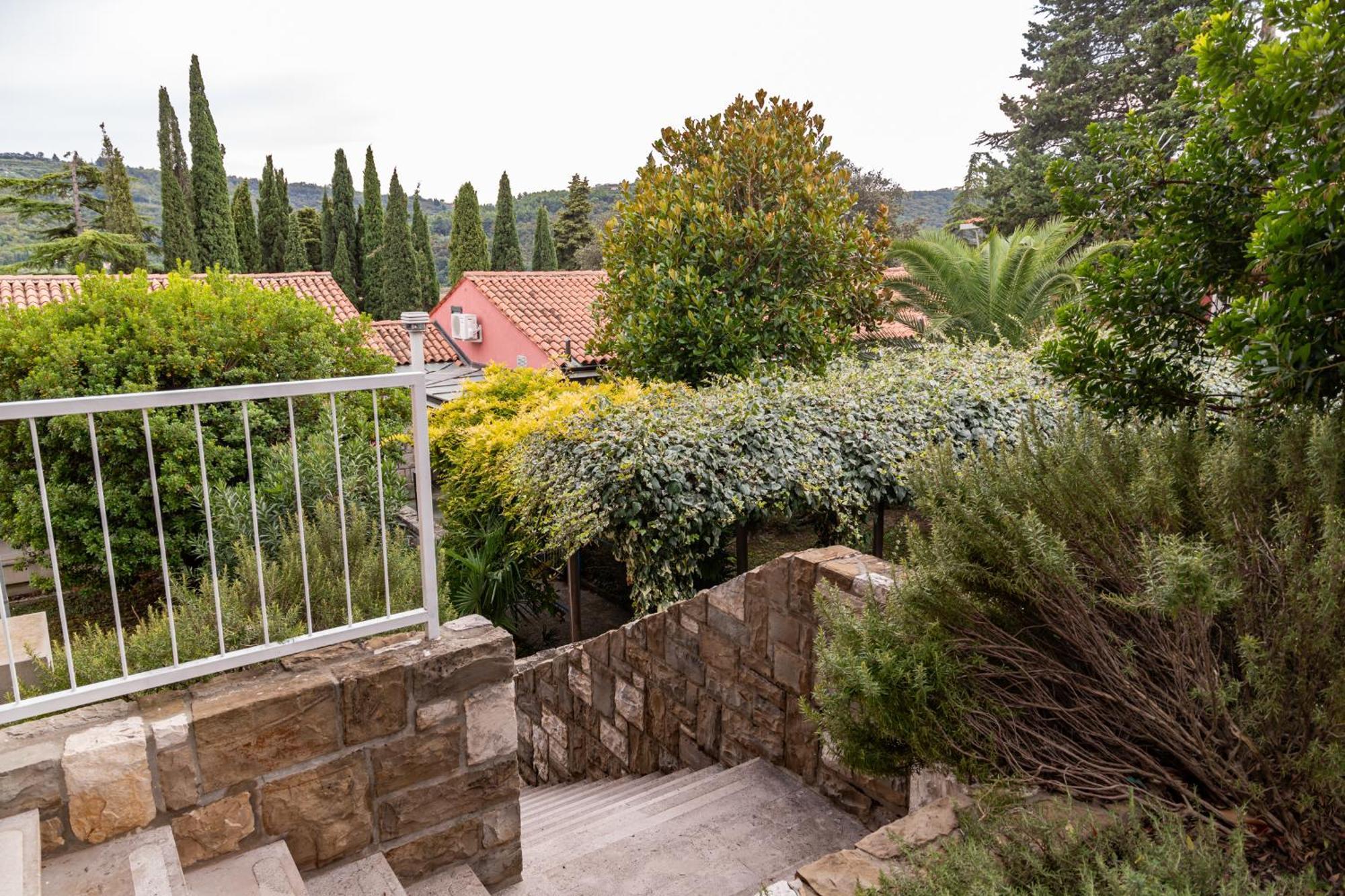 Hotel Laguna - Terme Krka Strunjan Exterior photo